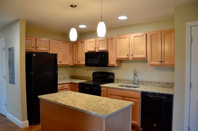 $2,200 | 110 Kimberly Lane, Unit 7 | Waterbury Center