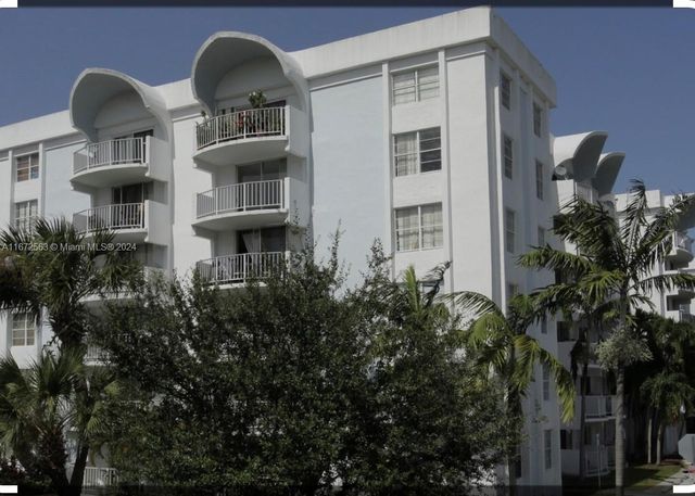 $2,200 | 488 Northwest 165th Street, Unit B409 | Montecarlo Condominiums