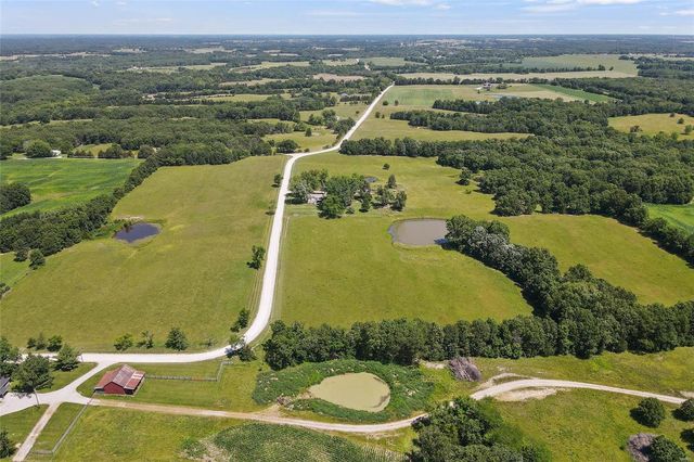 $495,000 | 3616 County Road 2860 | Moniteau Township - Randolph County