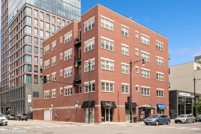 $549,000 | 948 West Madison Street, Unit 2SE | West Loop