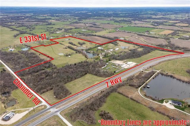 $1,425,000 | 32703 South State Route 7 Highway | Sherman Township - Cass County