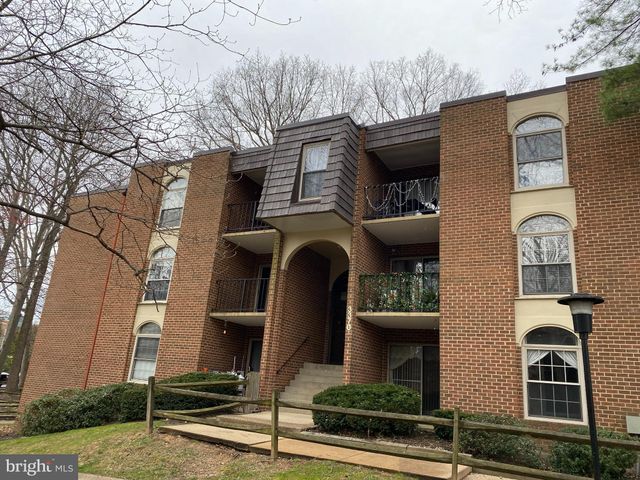 $265,000 | 3370 Woodburn Road, Unit 32 | Woodburn Village Condominiums