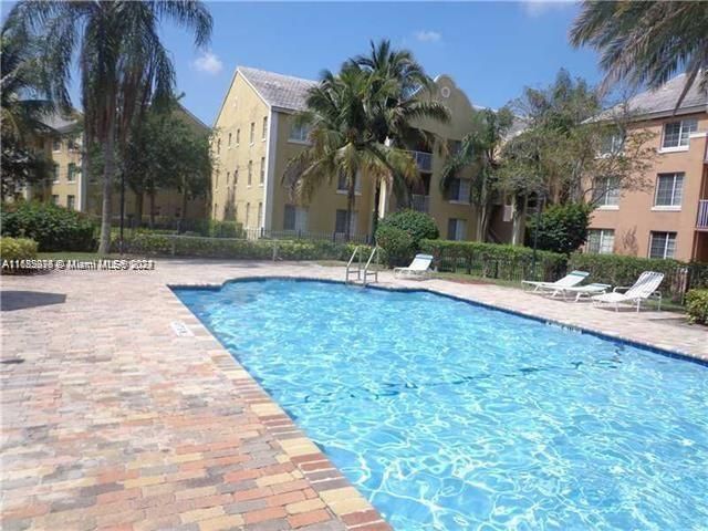 $2,400 | 520 Southwest 111th Avenue, Unit 102 | Pembroke Lakes South