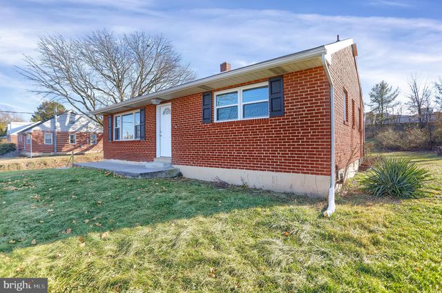 $289,900 | 29 Carolyn Street | Lower Paxton Township - Dauphin County