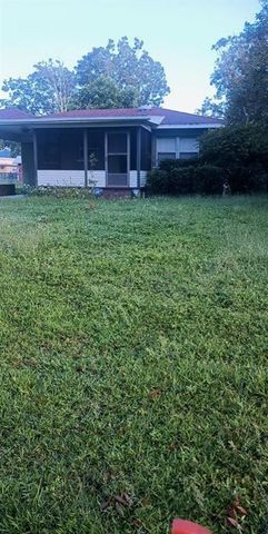 $1,800 | 2217 Avenue A Northwest | Winter Haven