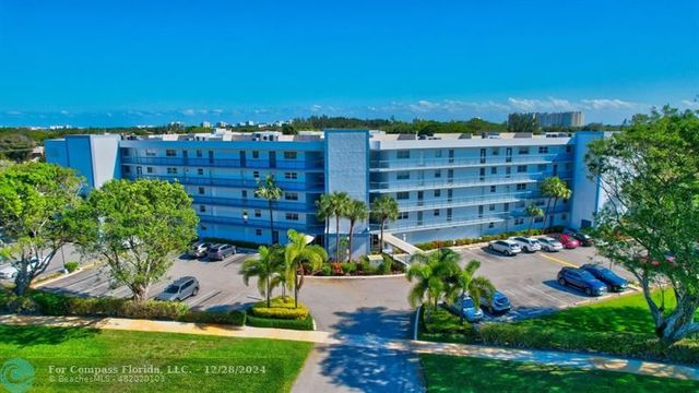 $399,900 | 6500 Northwest 2nd Avenue, Unit 2130 | Boca Teeca