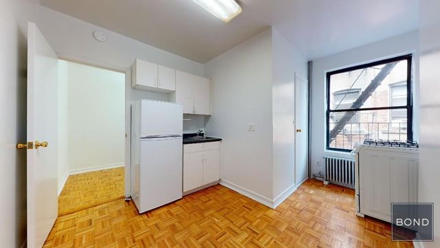 $2,099 | 164 Mott Street, Unit 4D | Little Italy