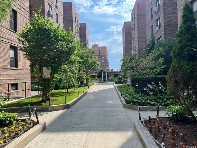 $320,000 | 43-34 Union Street, Unit 3L | Flushing