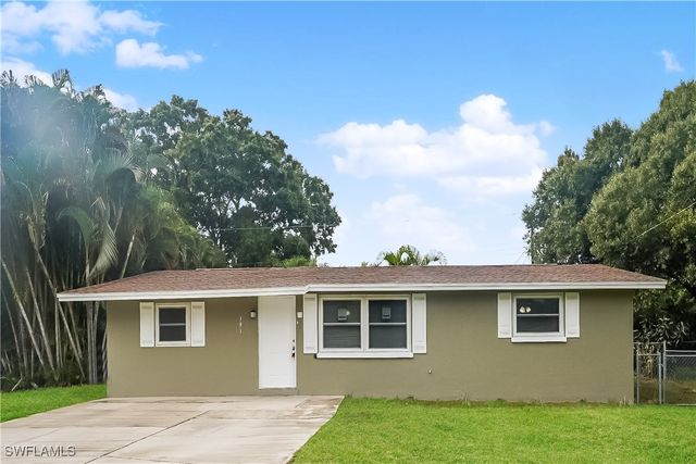 $2,345 | 191 East Seminole Drive | Venice Gardens