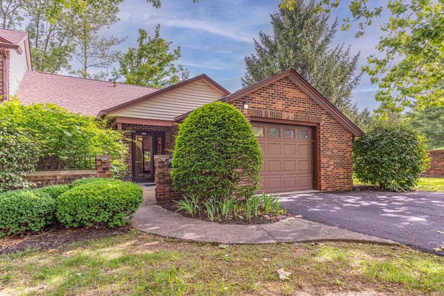 $259,500 | 2725 South McCartney Lane | Bloomington