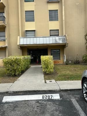 $280,000 | 10431 North Kendall Drive, Unit D305 | Kendall