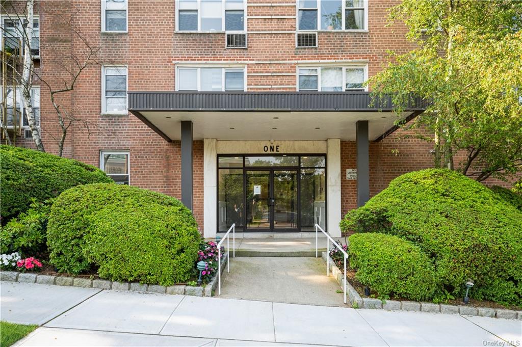 1 Oakridge Place, Unit 6D, Eastchester, NY 10709 | Compass