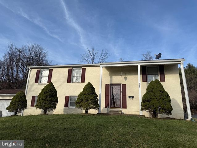 $469,900 | 224 East Timonium Road | Fountain Hill