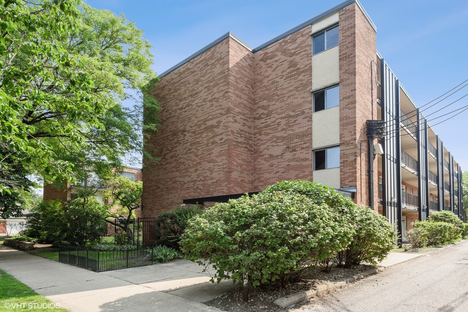 6961 North Oakley Avenue, Unit 305, Chicago, IL 60645 | Compass