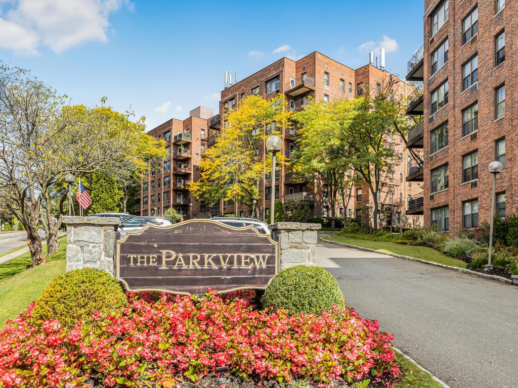 Parkview Apartments