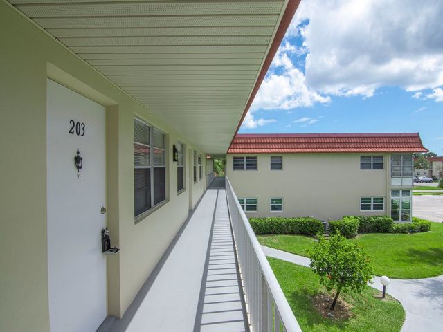 $1,500 | 102 Royal Oak Drive, Unit 203 | Florida Ridge