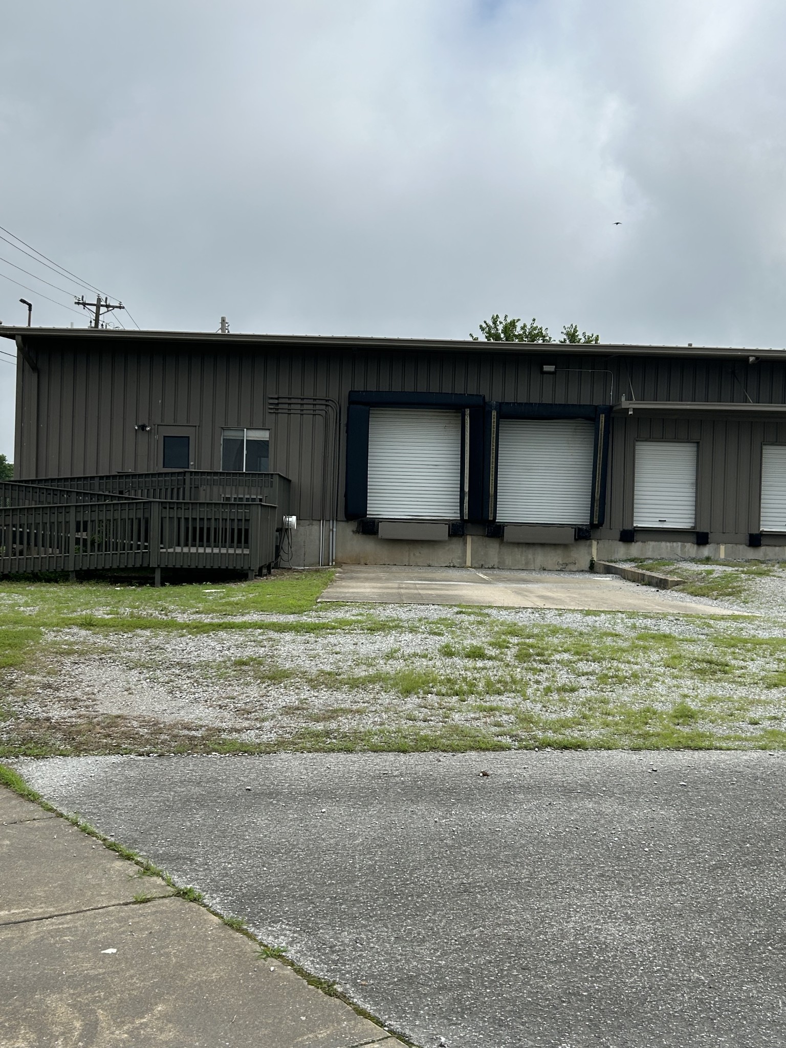 a view of a house with a garage