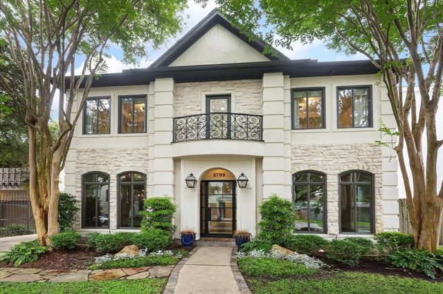 $1,820,000 | 2709 Robinhood Street | West University-Southside Area