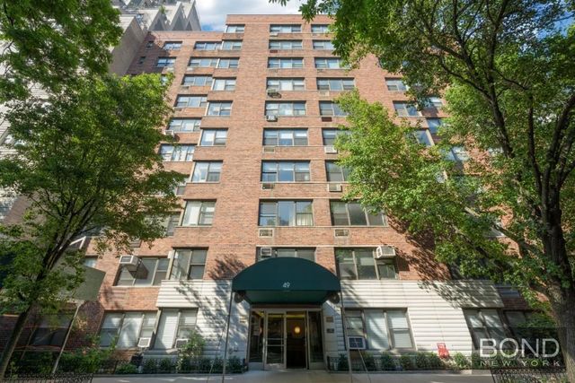 $738,888 | 49 West 12th Street, Unit 1A | Greenwich Village