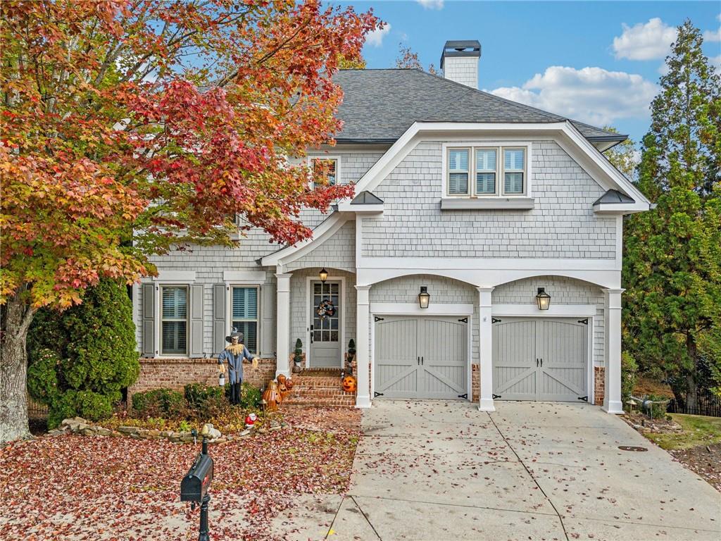 a view of house with a outdoor space