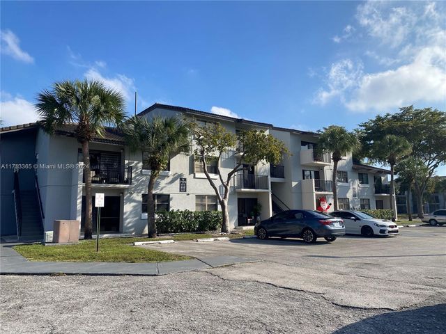 $2,000 | 7175 Northwest 179th Street, Unit 302 | Country Club of Miami