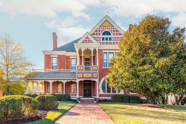 $1,750,000 | 400 South Thornton Avenue | Dalton