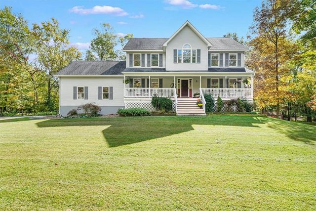 $647,000 | 2 Horsetrail Lane | Blooming Grove