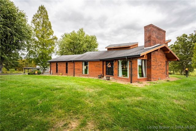 $450,000 | 5579 East Curby Road | Jennings Township - Crawford County