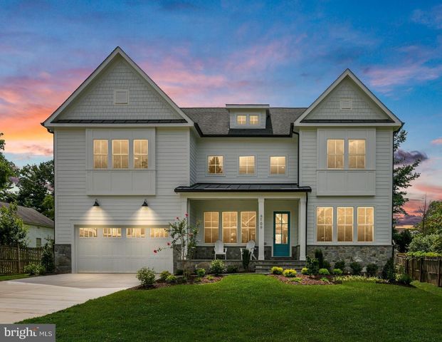 $2,695,000 | 2040 Freedom Lane | Falls Church - Fairfax County