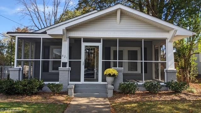 $1,700 | 821 Glenwood Avenue | Glenwood