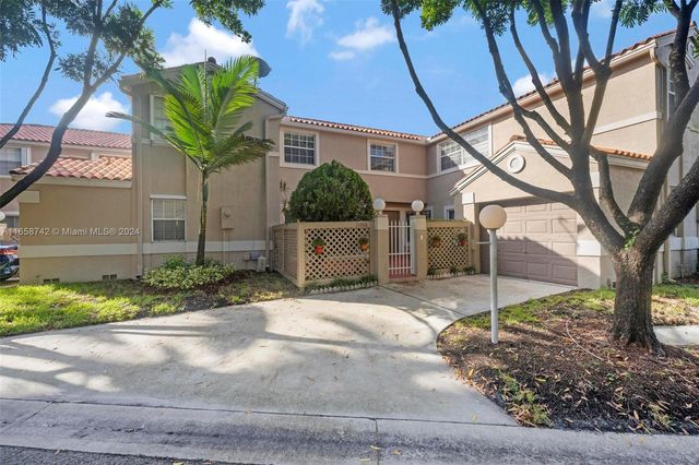 $525,000 | 11066 Longboat Drive | Embassy Lakes