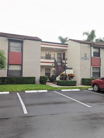 $329,999 | 11431 Northwest 10th Street, Unit 11431 | Pembroke Lakes