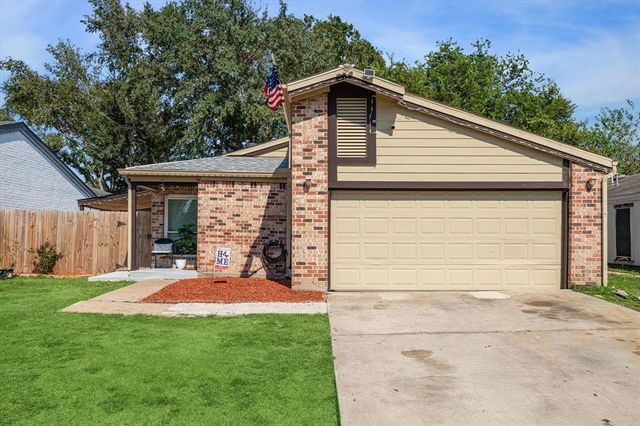 $279,900 | 11835 Sandpiper Drive | Brays Oaks