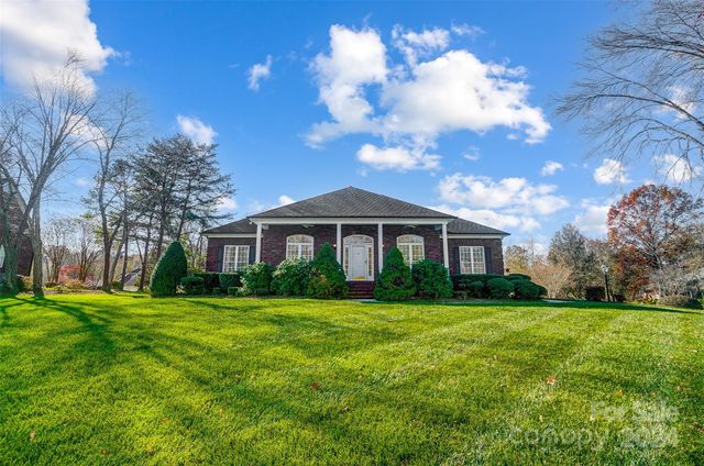 $550,000 | 8420 Locksley Drive | Harrisburg