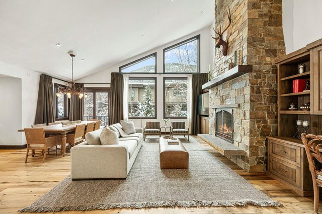 $3,575,000 | 401 Sage Road, Unit A | Warm Springs Village