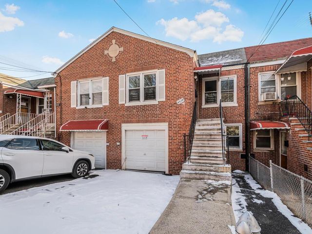 $699,990 | 4572 Bronx Boulevard | Wakefield