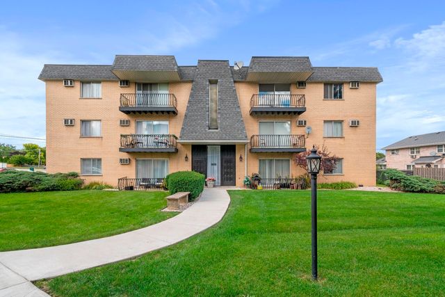 $1,700 | 909 Plainfield Road, Unit 9 | Darien