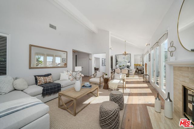 $1,995,000 | 2026 Palisades Drive | Pacific Palisades