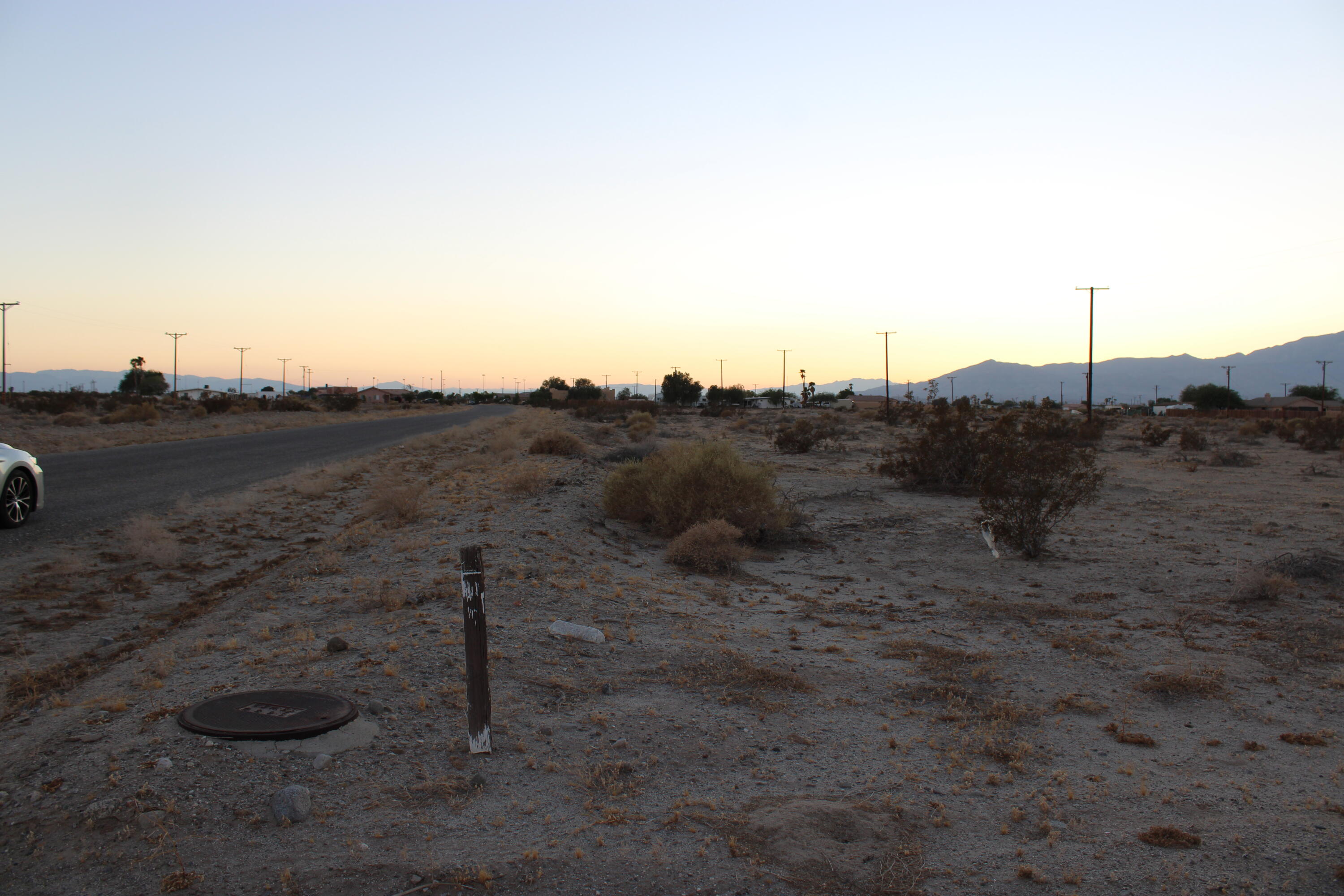 a view of a dry field