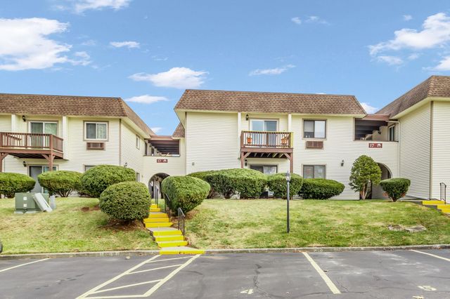 $245,000 | 17 Village Park Drive, Unit 1D | Fishkill Village