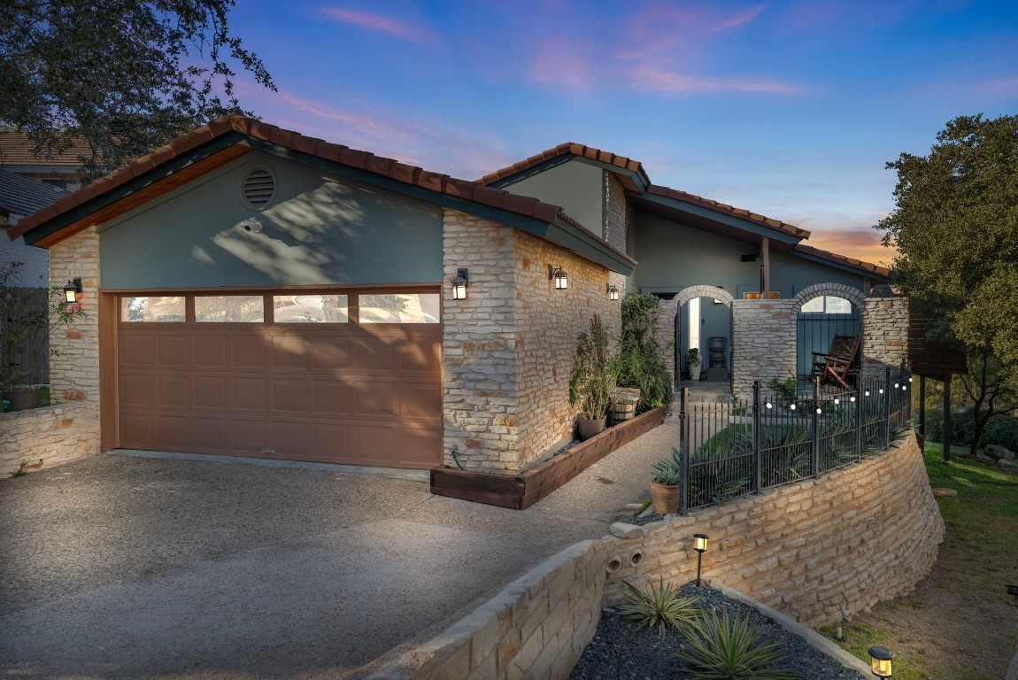 a view of outdoor space yard and patio