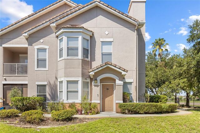 $275,000 | 18078 Villa Creek Drive, Unit 18078 | New Tampa