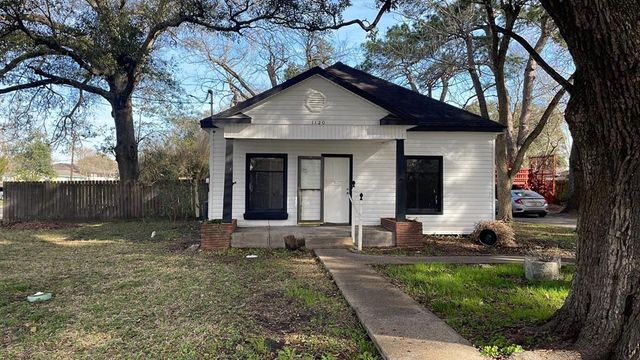 $249,000 | 1120 Robinson Street | Alvin