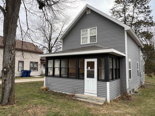 $179,900 | 255 South Main Street | Iola