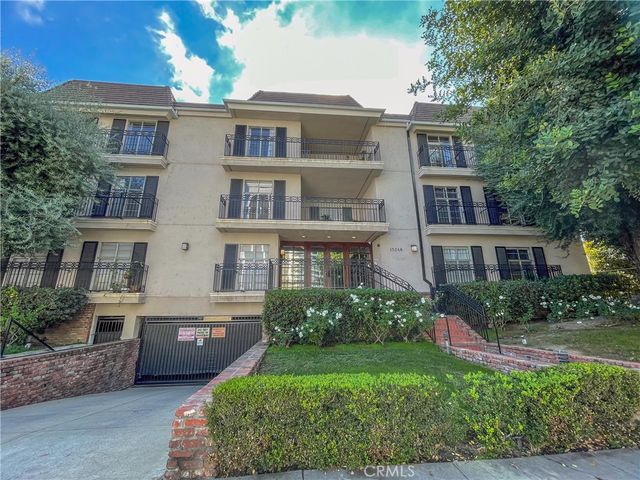 $3,195 | 15248 Dickens Street, Unit 105 | Sherman Oaks