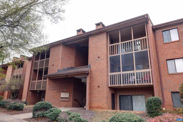 $229,000 | 138 Green Turtle Lane, Unit 9 | Turtle Creek Condominiums