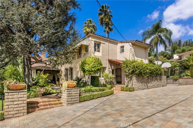 $2,598,000 | 241 West Kenneth Road | Northwest Glendale