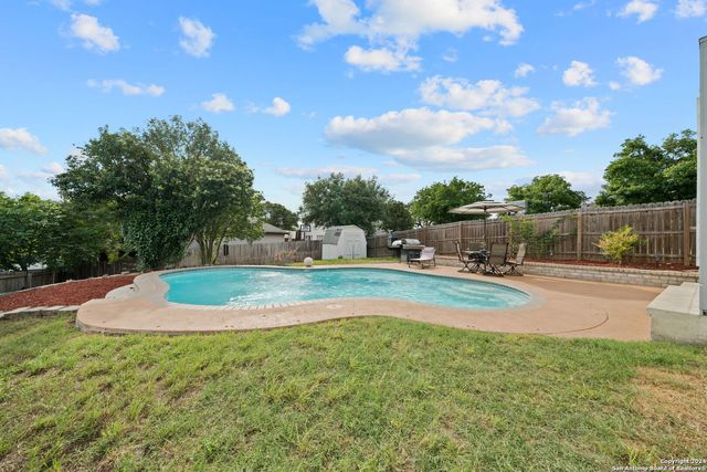 $435,000 | 18615 Redriver Trail | San Antonio