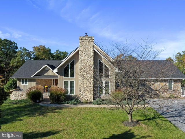 $759,900 | 150 Depot Mills Drive