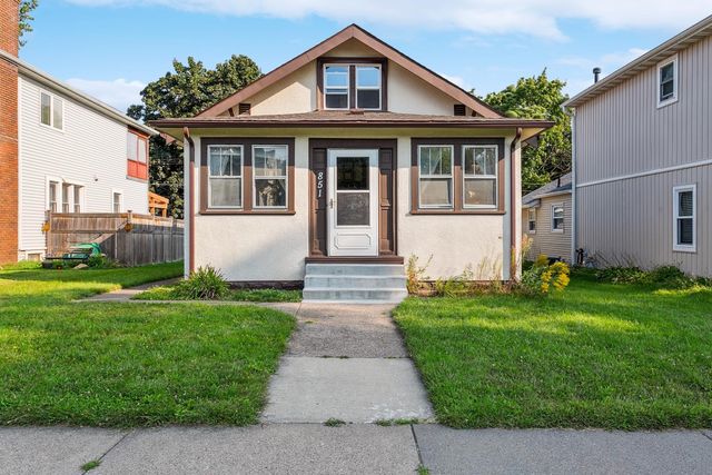 $295,000 | 851 Cottage Avenue East | Payne-Phalen